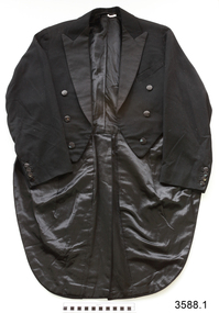 Formal suit, 1925