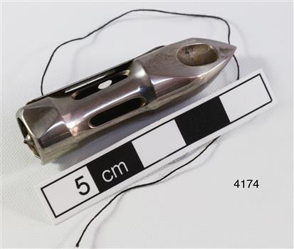Shuttle has thread within its case