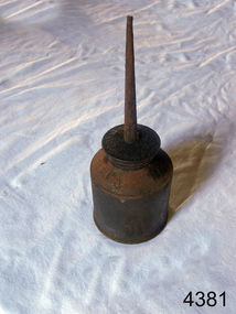Oil can