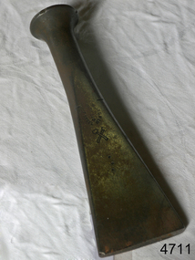 Caulking iron