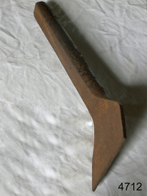Caulking iron