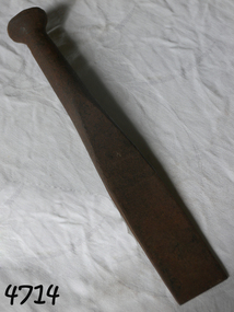 Caulking iron