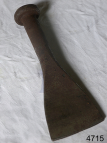 Caulking iron
