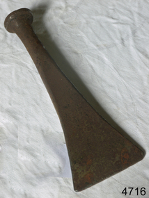 Caulking iron