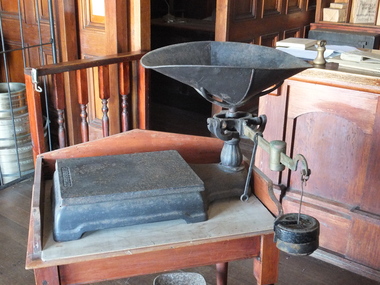 Functional object - Platform Scales, Thaddeus Fairbanks, 1880-1910