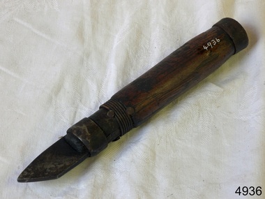 Caulking Tool