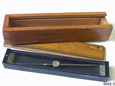 Plane Compass, 1941-1943
