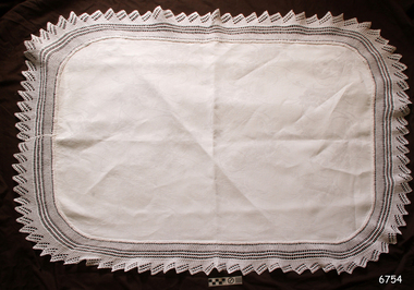 Textile - Trunk Cover, Mary Jane Giles (Mrs Harry Giles), Late 19th to Early 20th Century