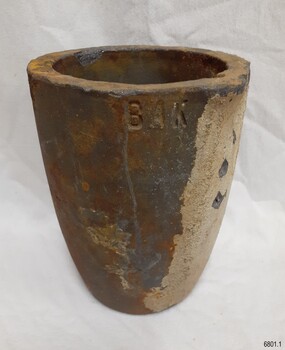 Inscription on the side 'BAK" impressed into clay