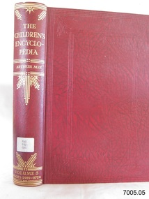 Book, The Childrens Encyclopedia Vol 5
