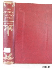 Book, The Childrens Encyclopedia Vol 7
