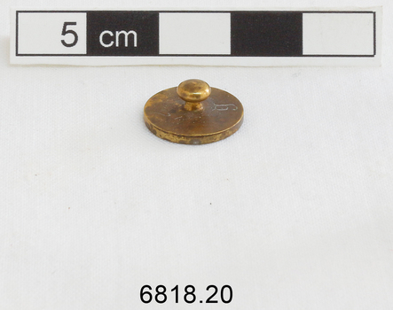 The 2 gram weight used for use by an apothecary. Part of an apothecary set of weights.