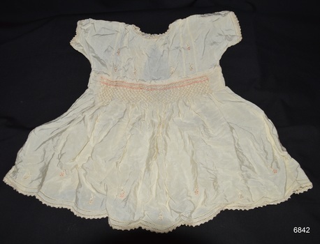 short sleeved dress with gathered waist