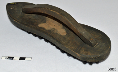 Brush, Early 20th century