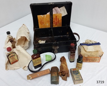 First Aid Case, Thomas Urquhart & Son Pty Ltd (Thos. Urquhart), 1930-1939