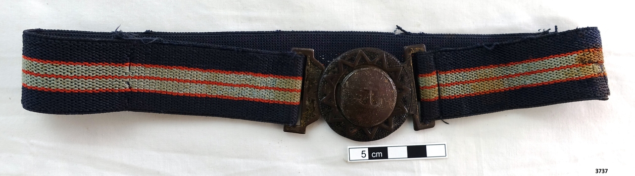 Striped elastic belt with round metal buckle