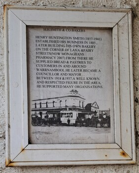 Text and photograph telling the story of H H Smith & Co, Kaber