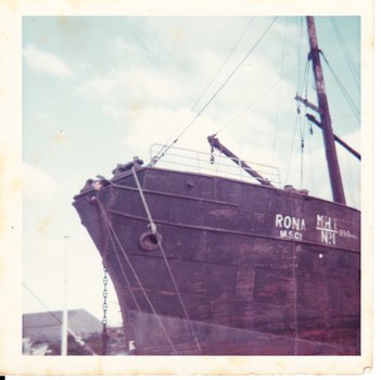 Colour photograph, bow of the Polly Woodside, close-up