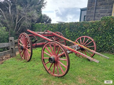 Wagon chassis with red trim.