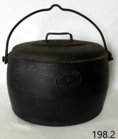 Domestic object - Cooking pot and lid, T & C Clarke and Co Ltd, 1880-1900
