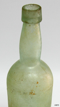 Bulbous neck and shoulder seam