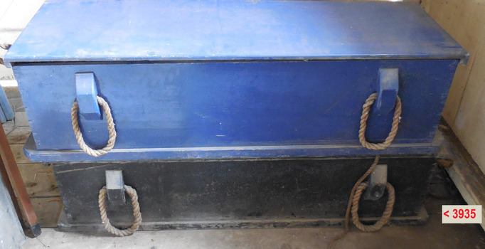 Black wooden box with rope handles
