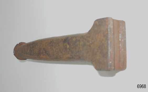 Concave end has parallel bards on long sides
