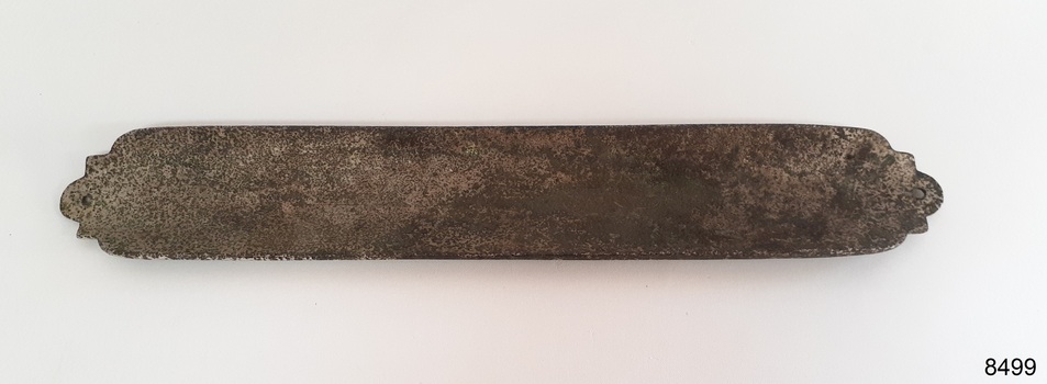 Concave plate is rough textured metal
