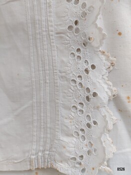 Edging on sham showing 3 pin tucks and eyelet lace.