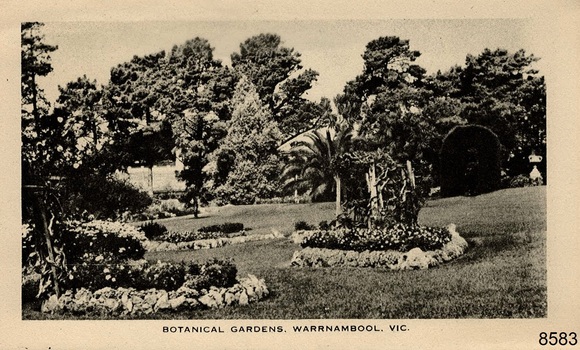 Flower beds and trees in the lawn of the Botanical Gardens