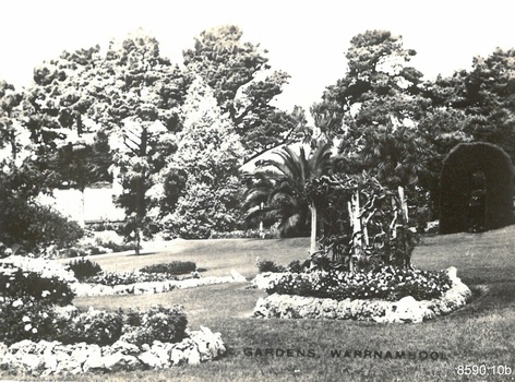A set of ten black and white photographs of attractions in Warrnambool
