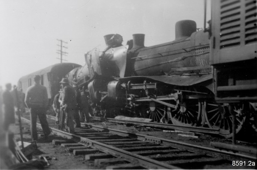 Black and white photograph of a fatal train collision at Moriac in 1952.