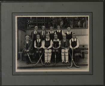 Photograph - Image, Ballarat Teachers' College Hockey Team, 1927