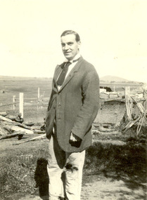 Photograph, Alex Wright at Smeaton, 10/09/1923