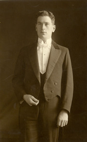 Photograph, Richards & Co, Frank Wright, 1922, 02/08/1922