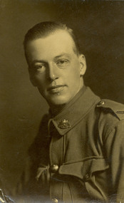 A man in AIF uniform