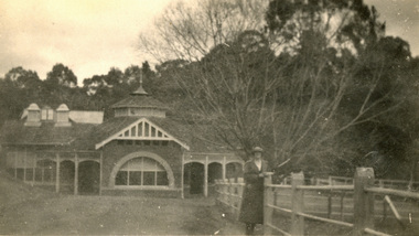 Photograph, Hepburn Springs Pavilion, c1925
