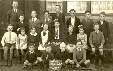 Photograph - black and white, Ascot State School No. 2507