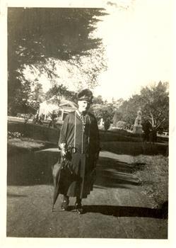 A woman in the Ballarat Botanical Gardens