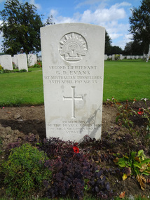 Photograph - Photograph - Colour, Caroline Winter, World War One Graves, 05/08/2012