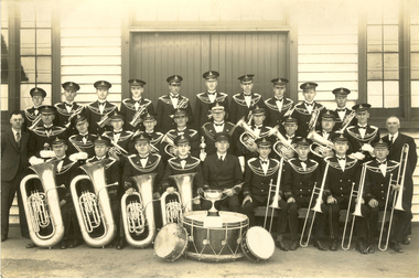 Photograph - sepia, Richards & Co, Ballarat Soldiers Memorial Band, 1932