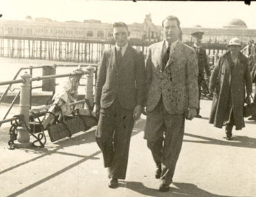 Photograph - Black and White, Frank Wright in Hastings, 1935, September 1935