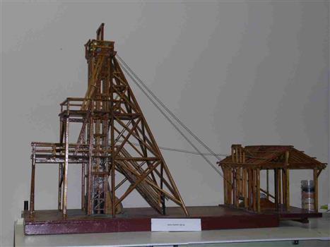 Model replica of mining poppet head used in Ballarat.