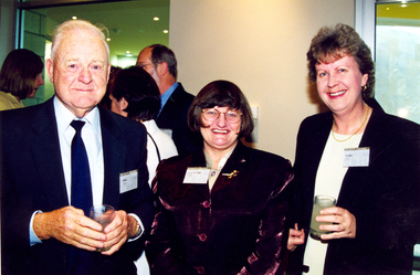 Photograph, University of Ballarat Annual Town and Gown Dinner, 2000, 26/10/2000