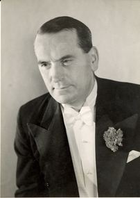 Photograph - black and white, Cyril Arnold, Frank Wright, mid 1900s