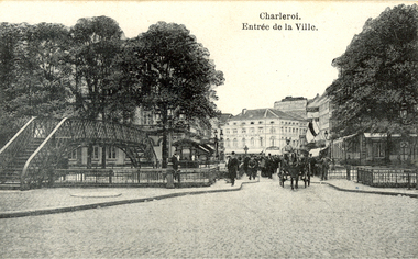 Postcard - black and white, Charleroi. Entree de la Ville, c1915