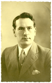 Photo - Black and White, Frank Wright, c1930s