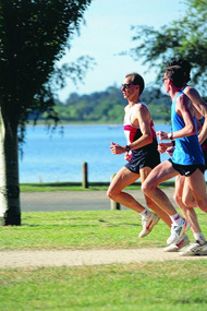 Photograph - Colour, Steve Monighetti runs around Lake Wendouree, C2005, c2005
