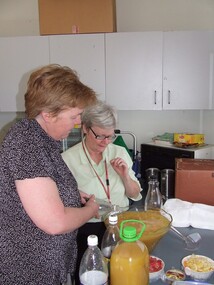 Photograph - Photograph - Colour, University of Ballarat Volunteer Tutor Program Graduation, 2009, 12/2009