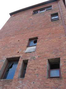 Photograph - Colour, Lisa Gervasoni, Former Ballarat Brewery Brew Tower, 2007, 2007